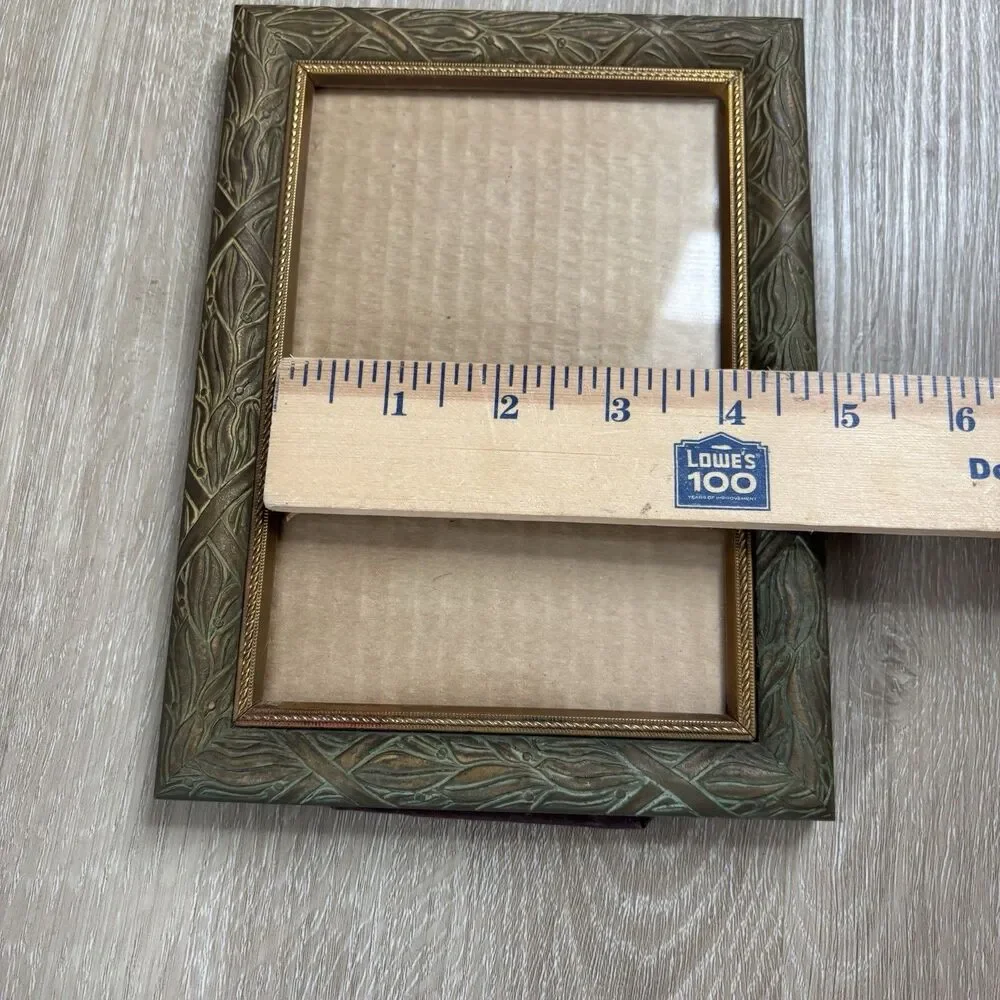 Vtg Ornate Green Bronze Patina Metal Leaf Vine Picture Frame 4x6 Tabletop Velvet